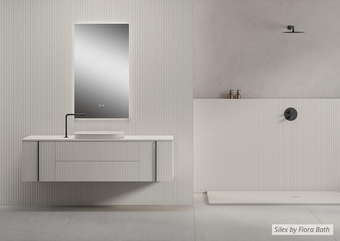 Fiora Bath: Piani lavabo e piatti doccia Silex - Superfici resistenti e texture materiche.